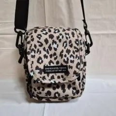Kiu　キウ　フラップポケットショルダーバック　レオパード　ヒョウ柄