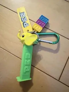 PEZ ペッツ ゾウ キーホルダー チャーム