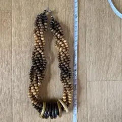 木製多層ビーズネックレス