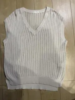 ホワイト Vネック ニットベスト