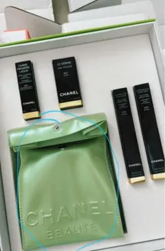 新品未使用箱付きCHANEL MakeUpTakeaway ポーチ ノベルティ