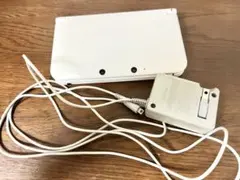 Nintendo 3DS LL ホワイト 本体とACアダプター