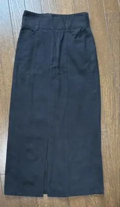 GU黒 タイトスカート スリット入り