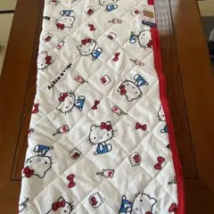 ハローキティ 敷きパッド レトロ 赤 シングル ふわふわ 新品 未使用 タグ付き