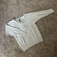 Natural Beauty Basic グレー 後ろリボン　Vネックニット M