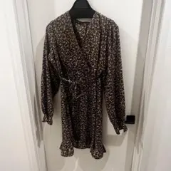 セシルマクビー　花柄ミニワンピース