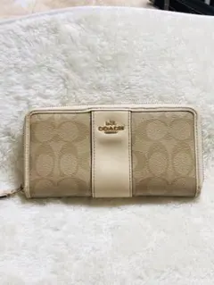 コーチ／長財布／ジップアラウンド／ラウンドファスナー／シグネチャー