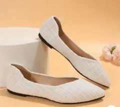 ホワイト フラットシューズ ポインテッドトゥ