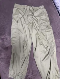 GU カーゴパンツ カーキ. M