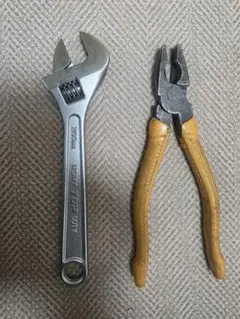 Item thumbnail for item 9ecf7f02-2bdd-4e3c-baa0-8143f3f045f9