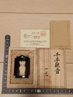仏教美術 時代 珊瑚 千手観音像 仏像 川口一光 厨子 共箱 仏教美術 時代 珊瑚 千手観音像 仏像 川口一光 厨子 共箱 - 일본구매