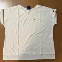 Champion ホワイトVネックTシャツ