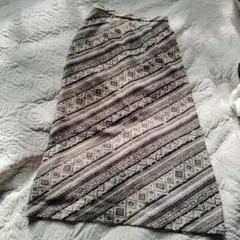 日本製ロングタイトスカート　総柄　Lサイズ