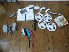 中古　Wii U本体　周辺機器　マリオカート他ソフトセット