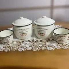 新品未使用　ホーローキャニスターとカップのセット　薔薇柄