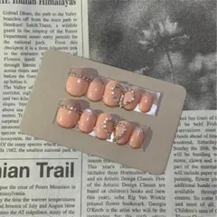 ビジューネイル　ハートネイル