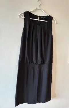 美品　iCBブラックフォーマル　ノースリーブワンピース