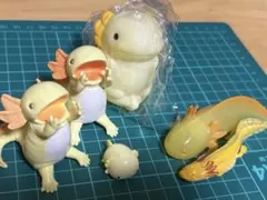 【ウーパールーパーまとめ売り】　イエロー　ゴールデン　フィギュア ガチャ