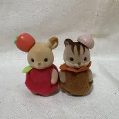 夏*目様 シルバニアファミリー 赤ちゃん 2体セット　クルミリス　シカ　どんぐり