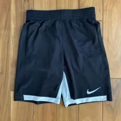 ナイキ　ハーフパンツ　ジュニア　Mサイズ