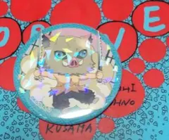 鬼滅の刃　嘴平伊之助　ホログラム　缶バッジ