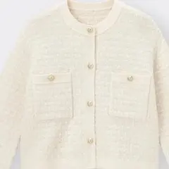 GUのホワイトニットジャケット