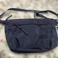 ノースフェイスポシェット
