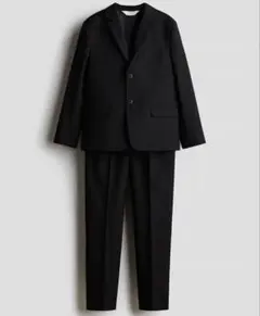 H&M ブラックフォーマルスーツ（キッズ）　ネクタイ付