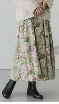 ＃かぐれ＃人気のリバティ花柄ロングスカート 大人可愛いラスト1点タナローン かぐれ＃人気のリバティ花柄ロングスカート 大人可愛いラスト1点