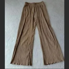 【お値下げ】ベージュ プリーツパンツ Mサイズ
