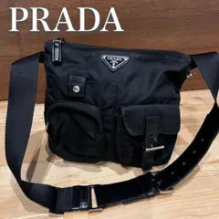 ✨️良品✨️プラダ　ショルダーバッグ　三角ロゴプレート　カーキー　メッセンジャー 良品 PRADA プラダ O ナイロン カーキ 緑 ショルダーバッグ 三角