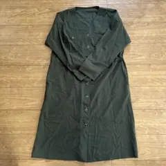 オリーブグリーン ボタン付き　ワンピースカーディガン