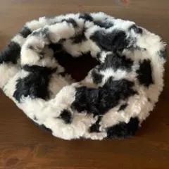 《大人用サイズ》牛柄かわいいねじれスヌード　ファー　マフラー