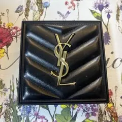 YSL オールアワーズ　ハイパープレストパウダー　ユニヴァーサル