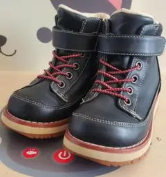 〖OSHKOSH B'gosh〗 黒いブーツ マジックテープ付き 16cmのサムネイル