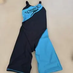 speedo スポーツ用水着 黒と青