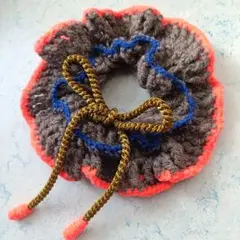 値下げ中/アレンジ映えカラフルニットフリルシュシュ/handmade