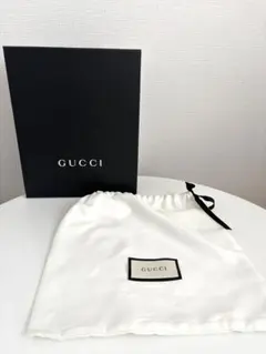 GUCCI グッチ　空箱　巾着付 プレゼント　ギフト　ボックス　小物入れ