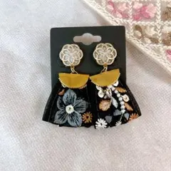 [21]ブラック インド刺繍リボン 和 ハンドメイド ピアス イヤリング