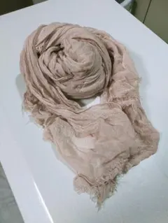 淡いピンクのレーヨンシルクストール