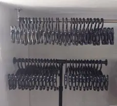 【送料込み】ハンガー　まとめ売り　50本　ボトム　プラスティックハンガー