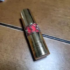 イヴ・サンローラン　ルージュ　ヴォリュプテシャイン