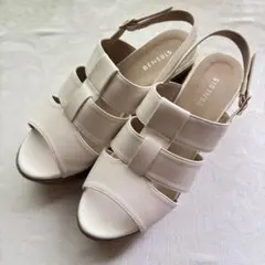 BENEBIS 美脚厚底カバーサンダル　ホワイトウェッジサンダル　24cm