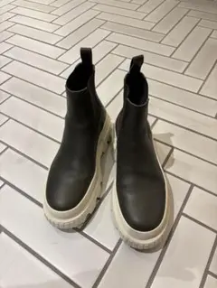 MONCLER LIR BOOTS モンクレール サイドゴア ブーツのサムネイル