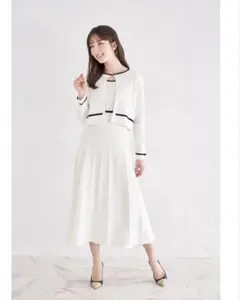 【tocco closet】　【新品】配色ニットプリーツワンピース　アンサンブルのサムネイル