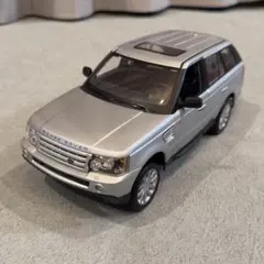 Maisto 1/18 Range Rover Sport モデルカーのサムネイル