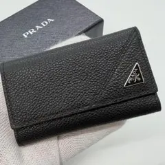 prada プラダ　キーケース　トライアングル　シボ　ブラックのサムネイル