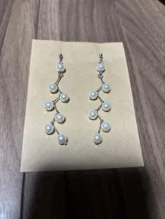 パール風ツリー型ピアス