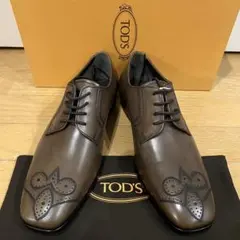 未使用　Tod s トッズ　イタリア製　超高級　レザーのサムネイル