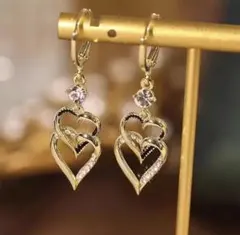 新品未使用品 | ハート型ドロップピアス（クリスタル付き）